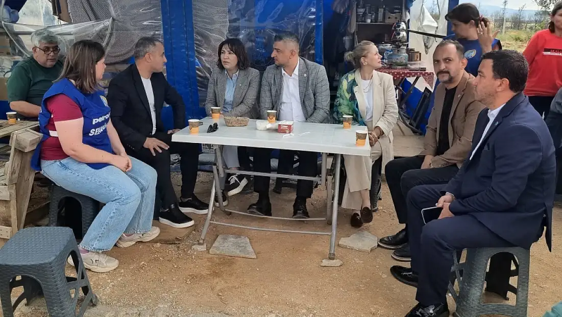 525 gündür direnen Temel Conta işçilerine İYİ Parti’den destek