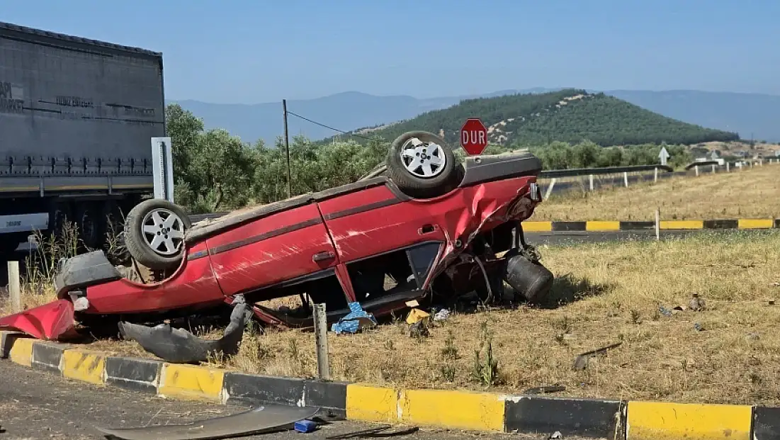 Bayındır-Torbalı yolunda otomobil devrildi: Sürücü yaralandı