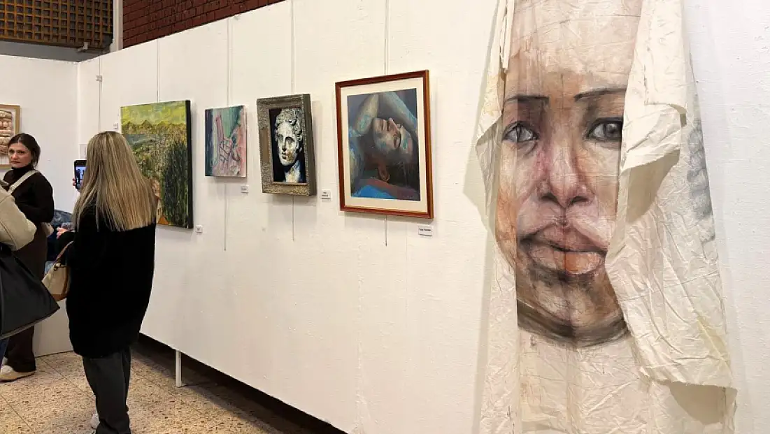 DEÜ’de genç sanatçıların “SERÜVEN”i sanatseverlerle buluştu