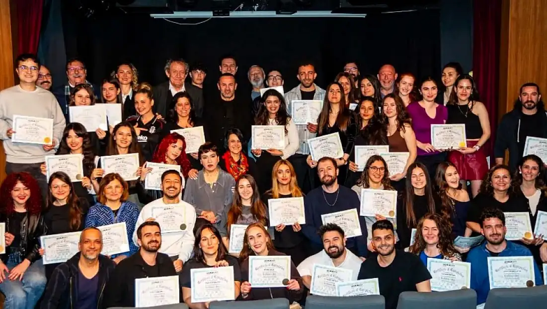 Folkart Academy ikinci dönem mezunlarını verdi! Yeni başvurular başladı
