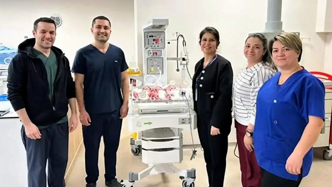 Torbalı'da 50 binde bir olasılık gerçekleşti, üçüz bebekler oldu