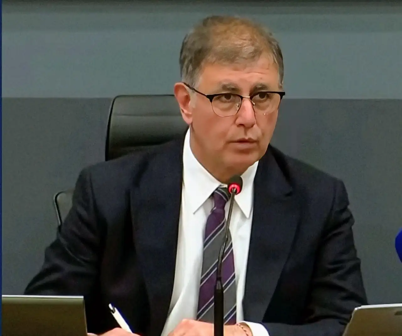 Torbalı belediye binası İzmir Büyükşehir Meclisi'nde tartışma yarattı