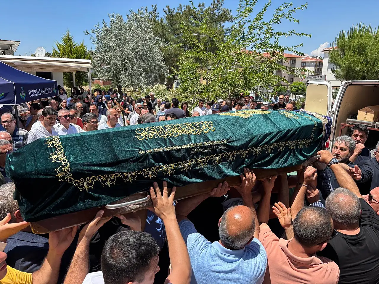 Irmak öğretmene veda