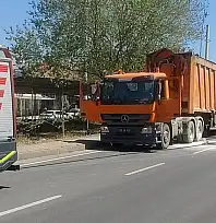 Bayındır'da atık taşıma kamyonu alev aldı