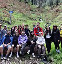 Efes Mimas Yolu'nda 180 kişilik bahar yürüyüşü