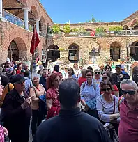 Torbalılı emeklilere ücretsiz İzmir turu desteği