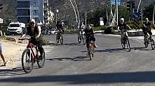 Bayındır'da Yeşilay Bisiklet Turu ile sağlıklı yaşam gönderisi