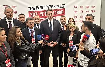 Çağatay Güç 408 oyla yeniden YENİ Parti İzmir İl Başkanı seçildi