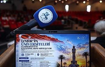 DEÜ'de, Cumhuriyet'in Kazanımları, paneli düzenlendi