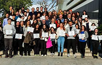 Folkart Academy ikinci dönem mezunlarını verdi! Yeni başvurular başladı