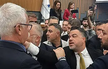 İzmir Büyükşehir Meclisi'nde tartışmalı oturum