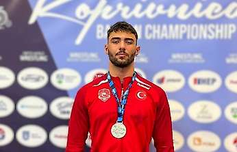 İzmirli güreşçiden Balkan ikinciliği