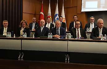 İZTO'da Mahmut Özgener yeniden başkan seçildi