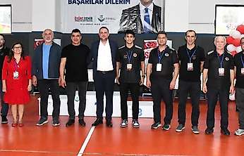 Torbalı'da Cumhuriyet coşkusu: 220 sporcu satranç turnuvasında buluştu