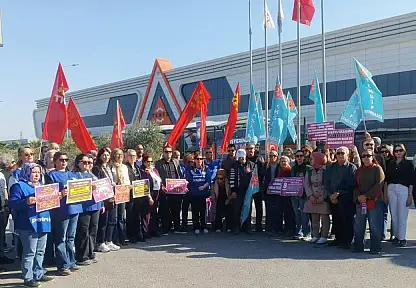 KESK İzmir Kadın Meclisi'nden Temel Conta işçilerine dayanışma