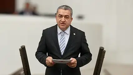 CHP'de 'Mutlak Butlan' istifaları sürüyor