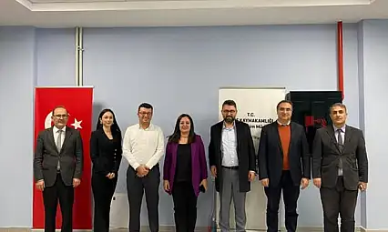 TİRE'DE EĞİTİM YÖNETİCİLERİ TOPLANTIDA BULUŞTU