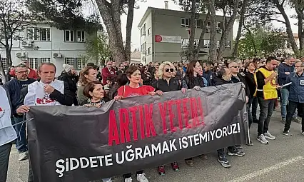 Torbalı'da öğretmenlerden Siverek'teki okul saldırısına tepki