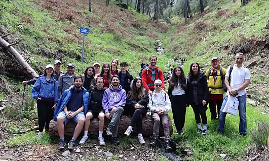 Efes Mimas Yolu'nda 180 kişilik bahar yürüyüşü