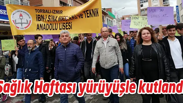 400 öğrenci yürüyüş gerçekleştirdi