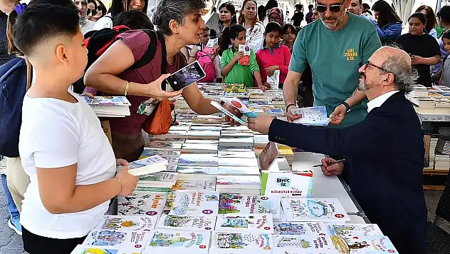 5. İzmir Kitap Fuarı başladı