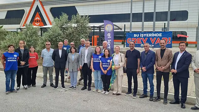 525 gündür direnen Temel Conta işçilerine İYİ Parti'den destek