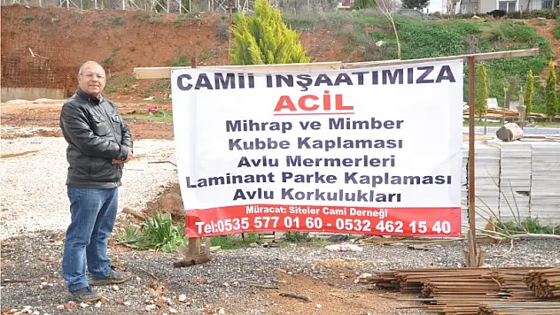 Pankartla, 1,5 milyon topladılar