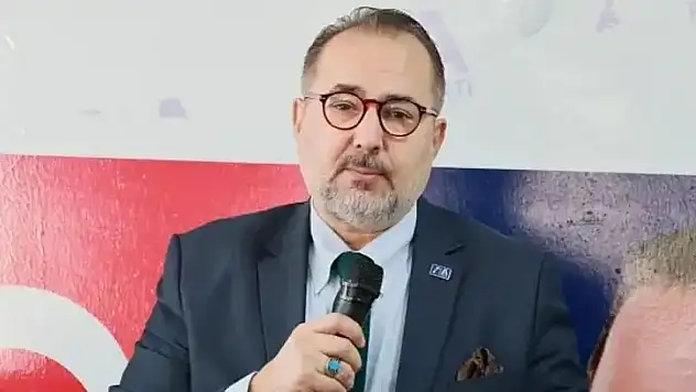 Anahtar Parti İzmir İl Başkanı Kadir Uçar istifa etti