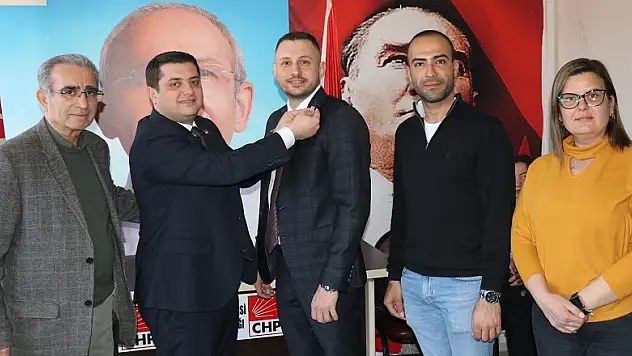 ARMAĞAN ÖZDEN CHP’YE ÜYE OLDU