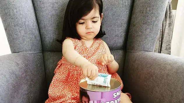 Azra'nın önce sağlığa sonra size ihtiyacı var