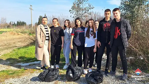 BAHÇEŞEHİRLİ GENÇLER PLASTİĞE SAVAŞ AÇTI