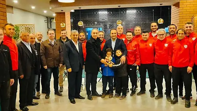 Başkan Olgun'dan Torbalı Masterlar'a tam destek