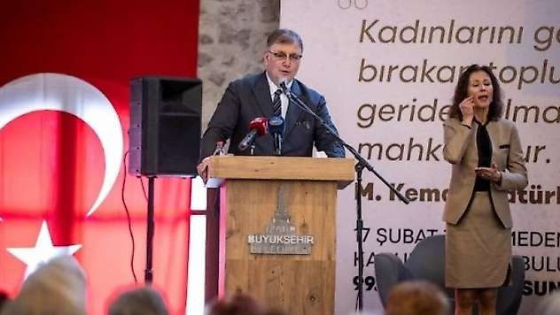 Başkan Tugay, 'Kadına yönelik şiddet son bulmadan medeniyetten söz edemeyiz