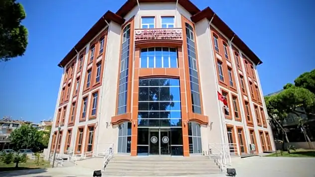 Bayındır'da otomobil ve motosiklet hırsızı yakalandı