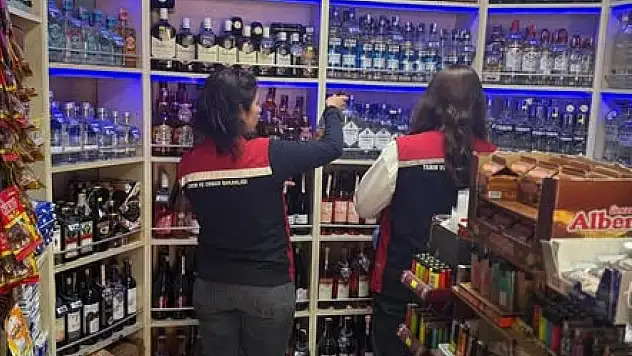 BAYINDIR'DA YILBAŞI GÜNÜ DE DENETİM VAR GIDA İŞLETMELERİ MERCEK ALTINDA