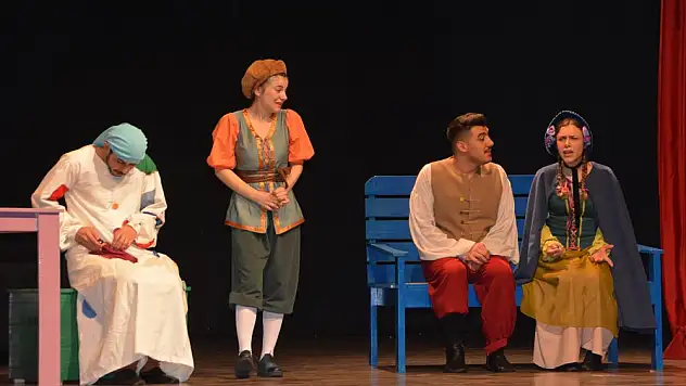 Belediye tiyatroyu sevdirdi!