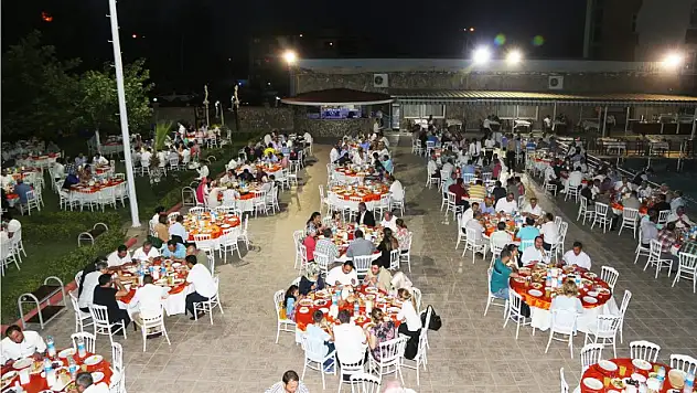 Belediye'den kardeşlik iftarı!