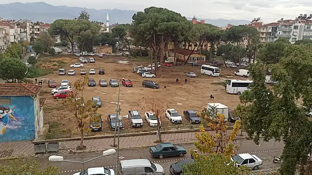 Ödemiş eski hastane alanı çürümeye terk edildi!