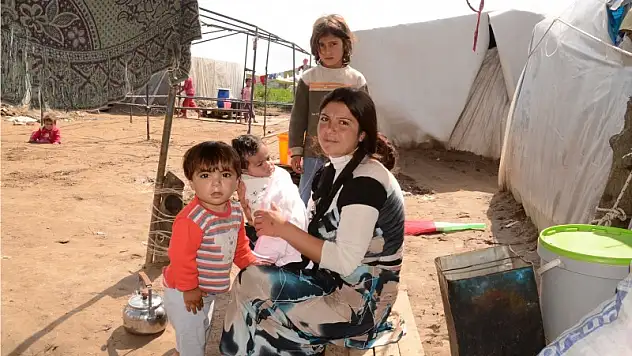 Çadırdaki Suriyeliler kamplara gönderiliyor