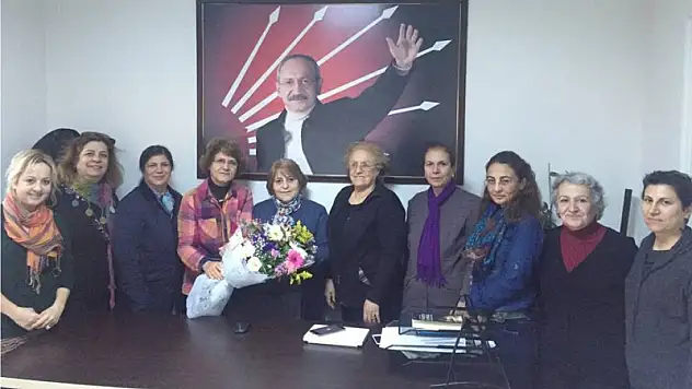 CHP'li kadınlara tebrik ziyareti
