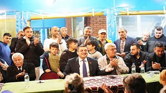 DEMİR’DEN MİTİNG GİBİ MAHALLE ZİYARETİ