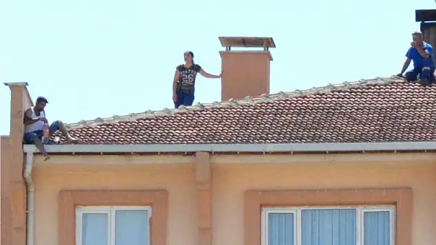 Dört ayda bir Çatıya çıkıyor!