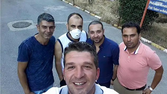 Dostları kan arıyor