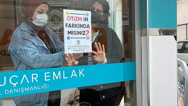 Ege 5 Özel Eğitim Ve Rehabilasyon Merkezi  otizme dikkat çekti