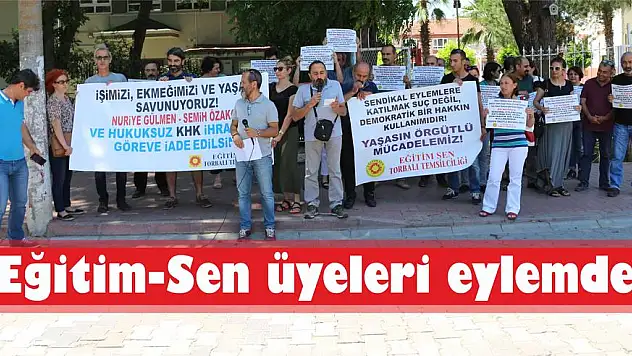 Eğitim-Sen üyeleri eylemde