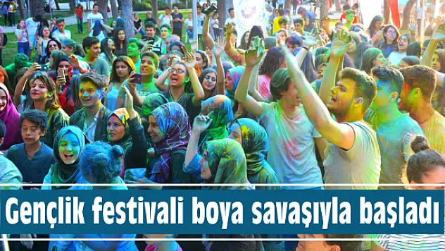 Gençlik festivali boya  savaşıyla başladı