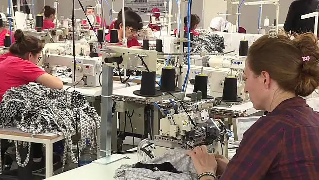 Güneş Torbalı'dan yükseldi