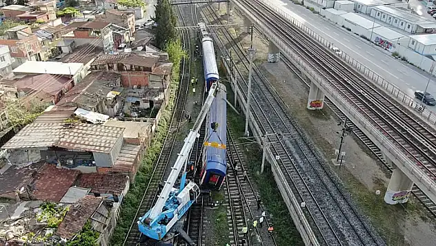 Halkapınar'da tren raydan çıktı!