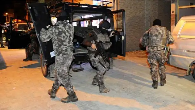 Helikopter destekli terör operasyonu: 35 gözaltı