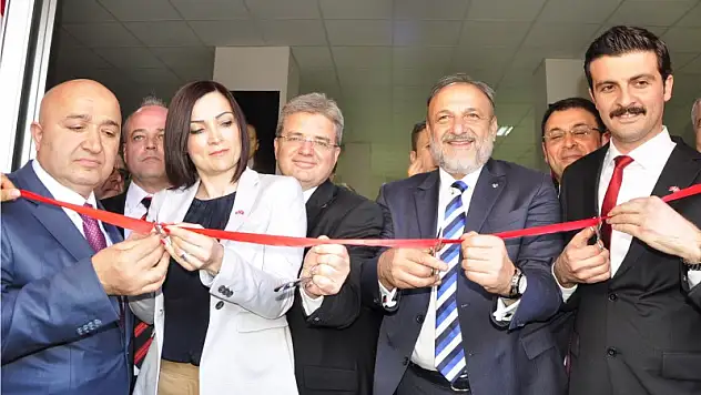 İlk seçim bürosu Torbalı'ya